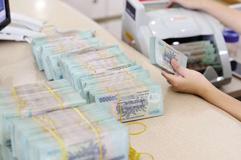 Room tín dụng: Chưa thể bỏ nhưng đã nới dần