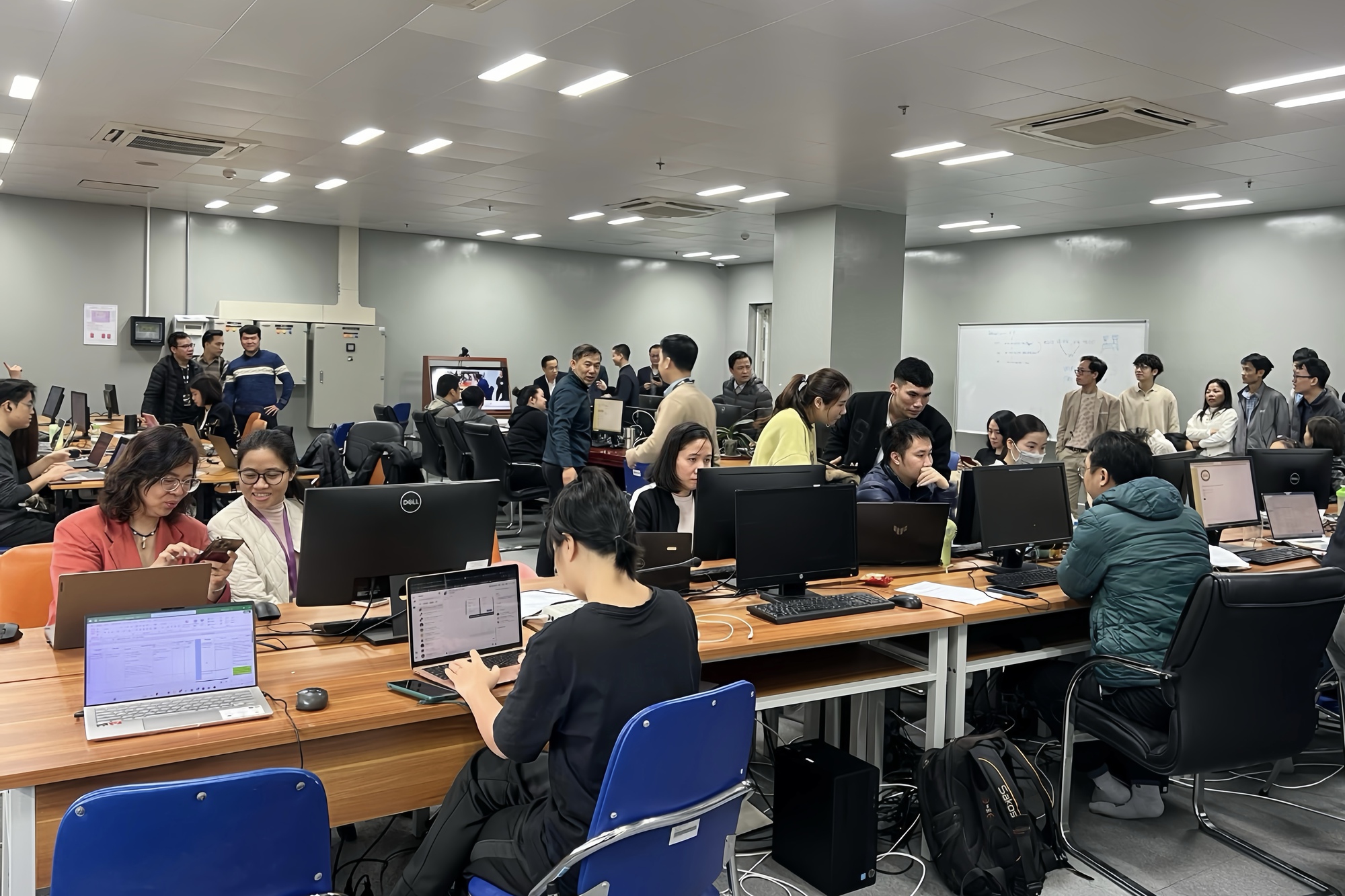 NHNN hoàn tất chuyển đổi hệ thống công nghệ lõi về sắp xếp, tổ chức bộ máy NHNN hoàn tất chuyển đổi hệ thống công nghệ lõi về sắp xếp, tổ chức bộ máy