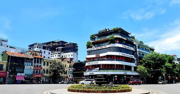 Chuyên gia nói gì về việc Hà Nội sẽ phá bỏ tòa nhà ‘Hàm cá mập’? Chuyên gia nói gì về việc Hà Nội sẽ phá bỏ tòa nhà ‘Hàm cá mập’?