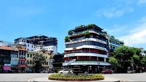 Chuyên gia nói gì về việc Hà Nội sẽ phá bỏ tòa nhà ‘Hàm cá mập’?