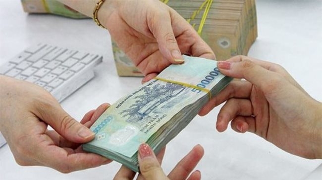 Thủ tướng yêu cầu tiếp tục giảm lãi suất cho vay