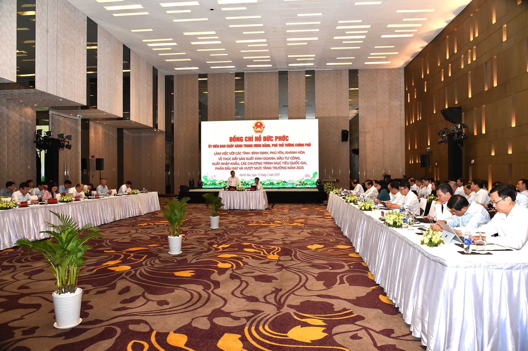 Phó Thủ tướng Hồ Đức Phớc làm việc với 3 địa phương để tháo gỡ vướng mắc, thúc đẩy tăng trưởng