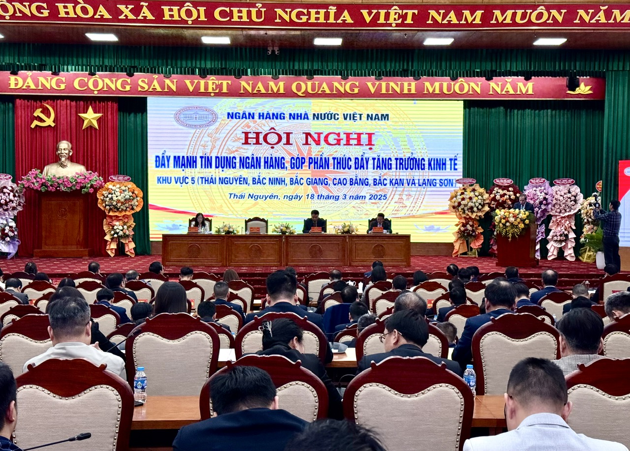 Ngân hàng nỗ lực thúc đẩy tín dụng, hỗ trợ nền kinh tế Ngân hàng nỗ lực thúc đẩy tín dụng, hỗ trợ nền kinh tế