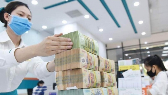 Áp lực lớn nhưng dư địa hạn hẹp: Giảm lãi suất là "bài toán khó"