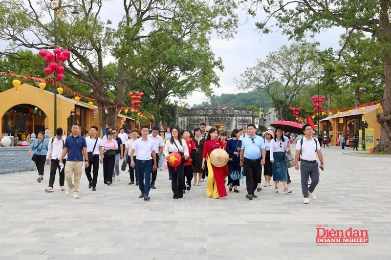 Xây dựng các tour du lịch liên kết vùng bền vững