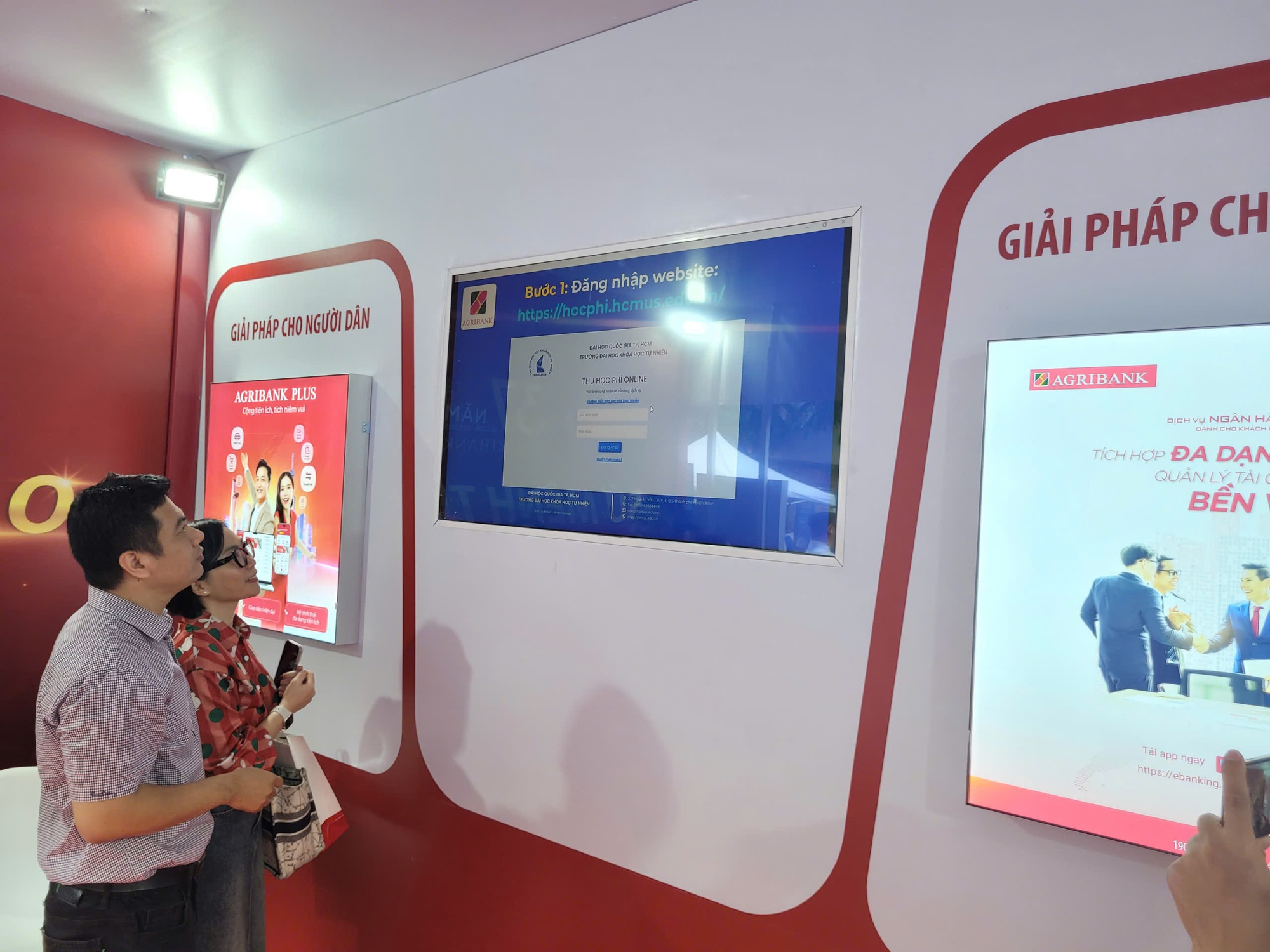 Ngành ngân hàng TPHCM hướng tới tháng 4 lịch sử với nhiều sự kiện ý nghĩa Ngành ngân hàng TPHCM hướng tới tháng 4 lịch sử với nhiều sự kiện ý nghĩa