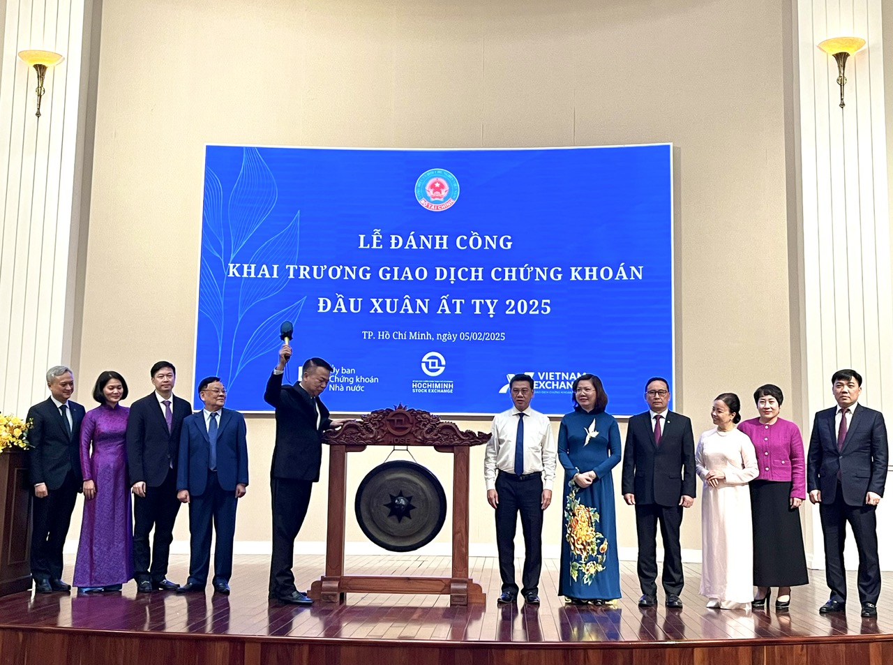 Triển khai nhiều giải pháp đưa TTCK Việt Nam phát triển chất lượng, bền vững