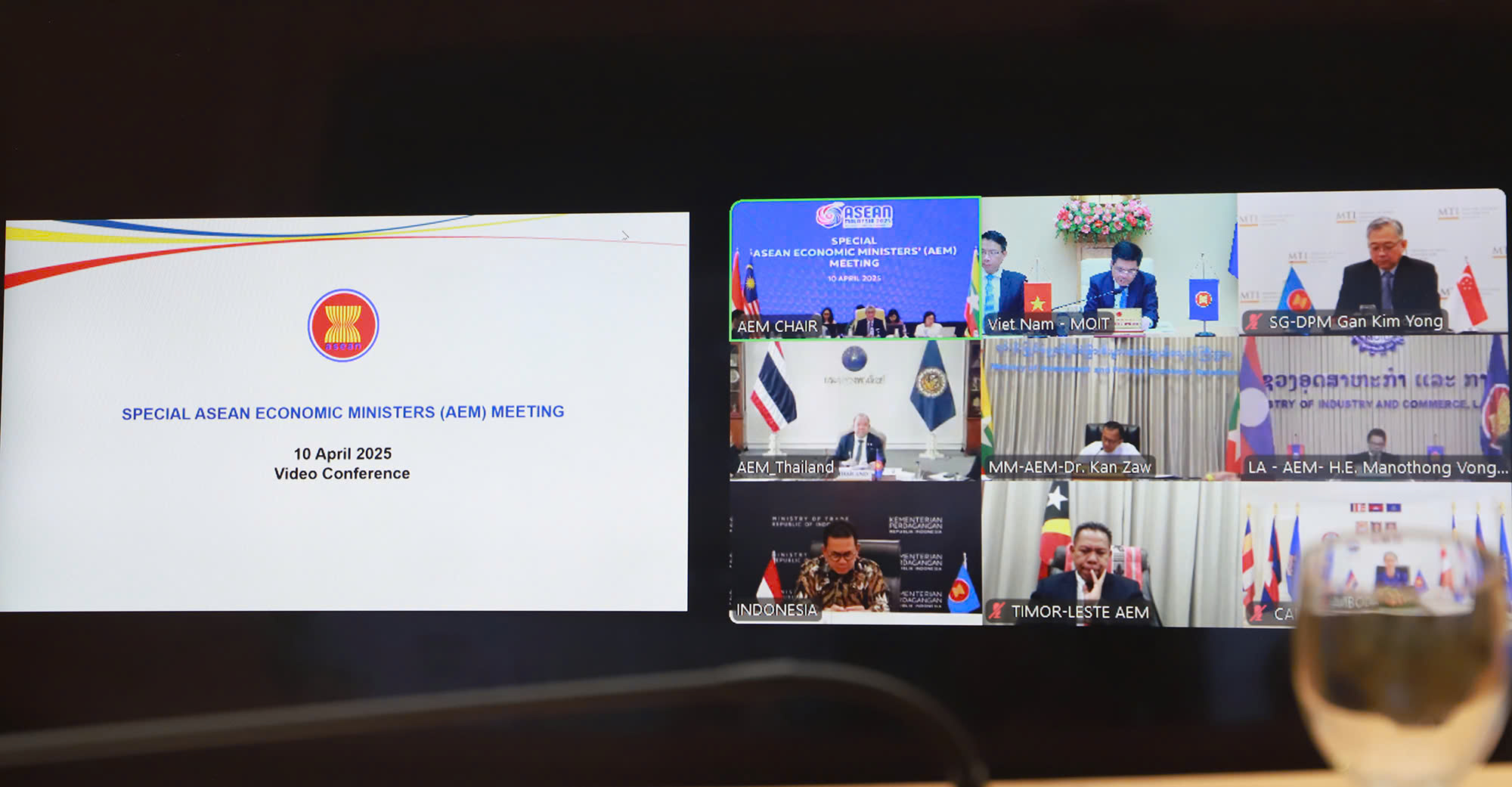 Tuyên bố chung của các Bộ trưởng Kinh tế ASEAN về chính sách thuế quan Hoa Kỳ Tuyên bố chung của các Bộ trưởng Kinh tế ASEAN về chính sách thuế quan Hoa Kỳ