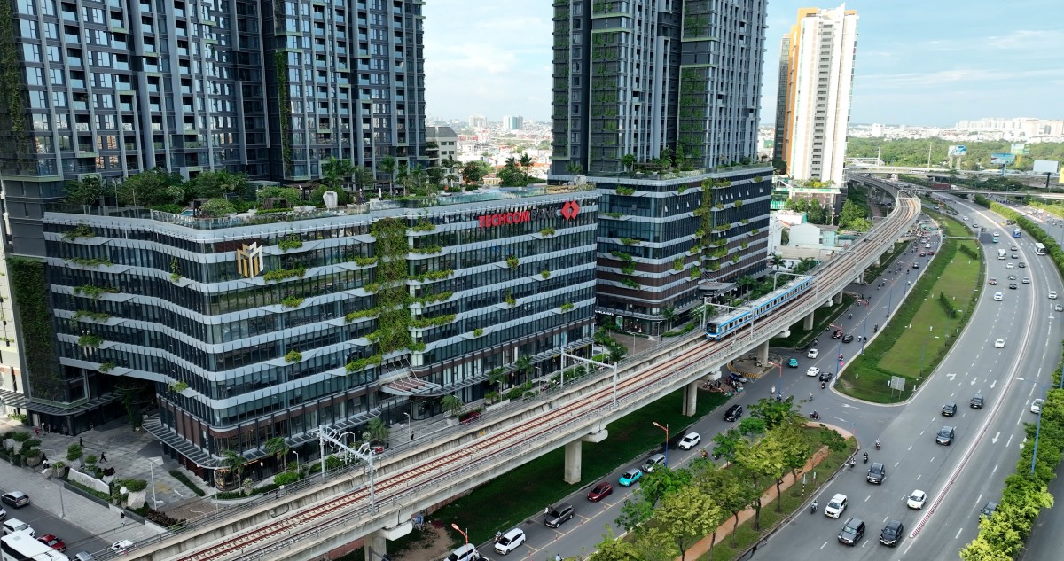 Các dự án dọc tuyến metro số 1 ghi nhận mức tăng giá 10-30% trong vòng 2 năm. Các dự án dọc tuyến metro số 1 ghi nhận mức tăng giá 10-30% trong vòng 2 năm.