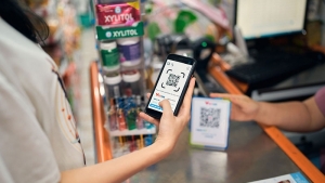 Lợi ích và rủi ro khi xu hướng thanh toán không dùng tiền mặt phát triển