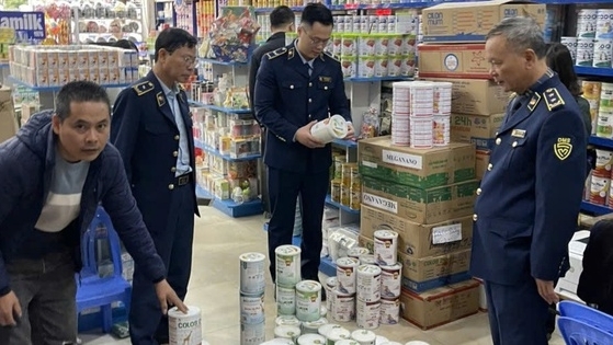 Vì sao sữa "bẩn" vẫn tồn tại trên thị trường?