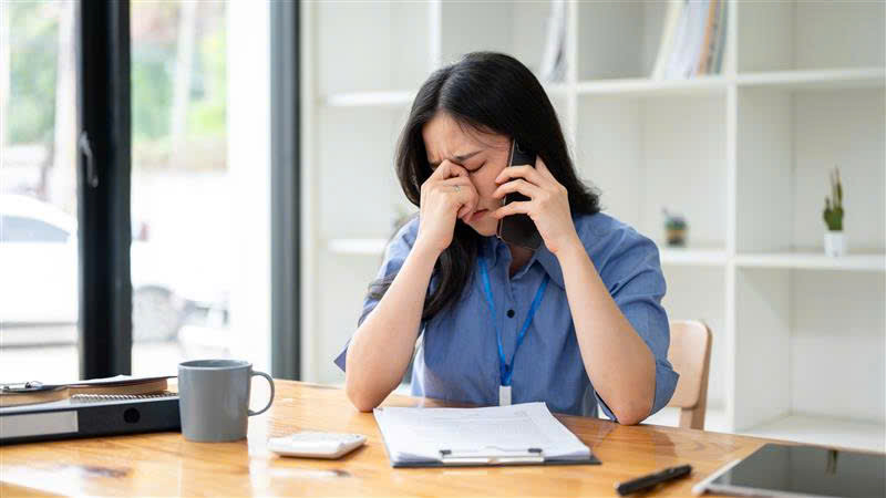 Cười ra nước mắt chuyện lương nhân viên bảo hiểm mỗi tháng mua được một lượng vàng