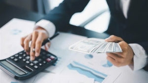 Cười ra nước mắt chuyện lương nhân viên bảo hiểm mỗi tháng mua được một lượng vàng