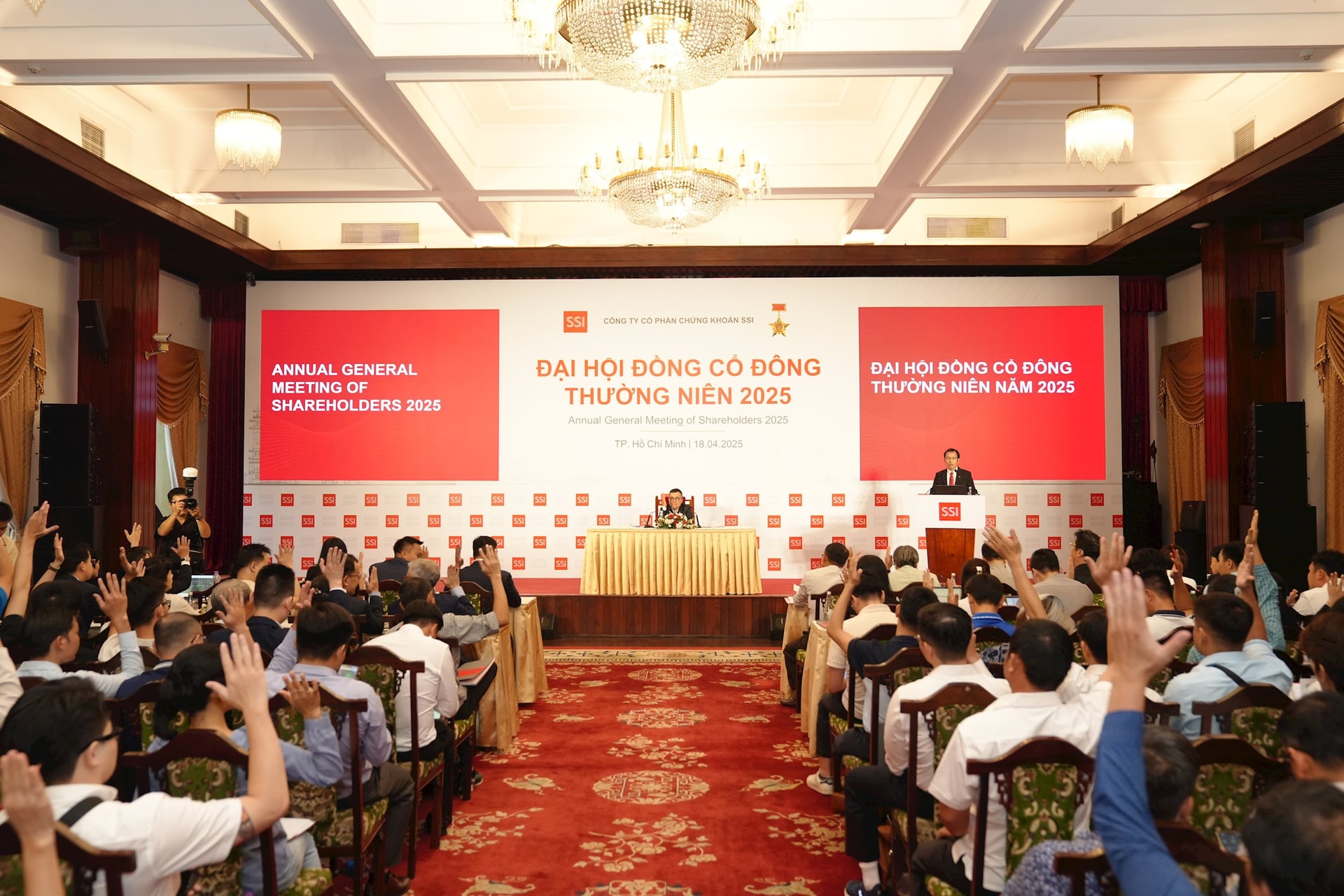 Năm bản lề 2025: Ngân hàng và chứng khoán đẩy mạnh tái cấu trúc để bứt phá