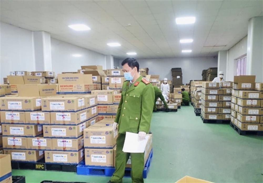 Bộ Công an công bố danh sách 84 sản phẩm sữa trong đường dây sản xuất sữa giả Bộ Công an công bố danh sách 84 sản phẩm sữa trong đường dây sản xuất sữa giả