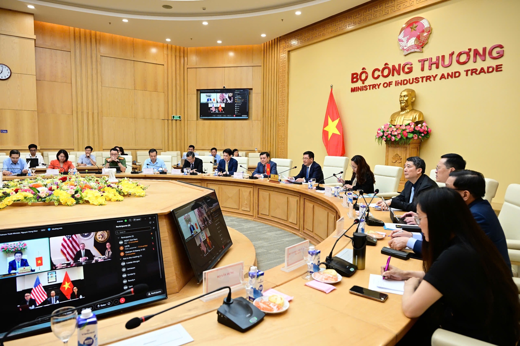 Khởi động đàm phán thương mại song phương Việt Nam - Hoa Kỳ Khởi động đàm phán thương mại song phương Việt Nam - Hoa Kỳ