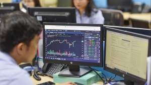 Chứng khoán vẫn tiềm ẩn rủi ro chốt lời