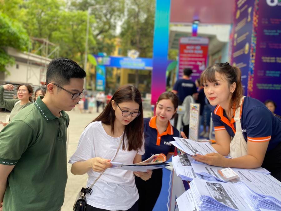 Tăng cường ứng dụng công nghệ số hóa trong trải nghiệm du lịch