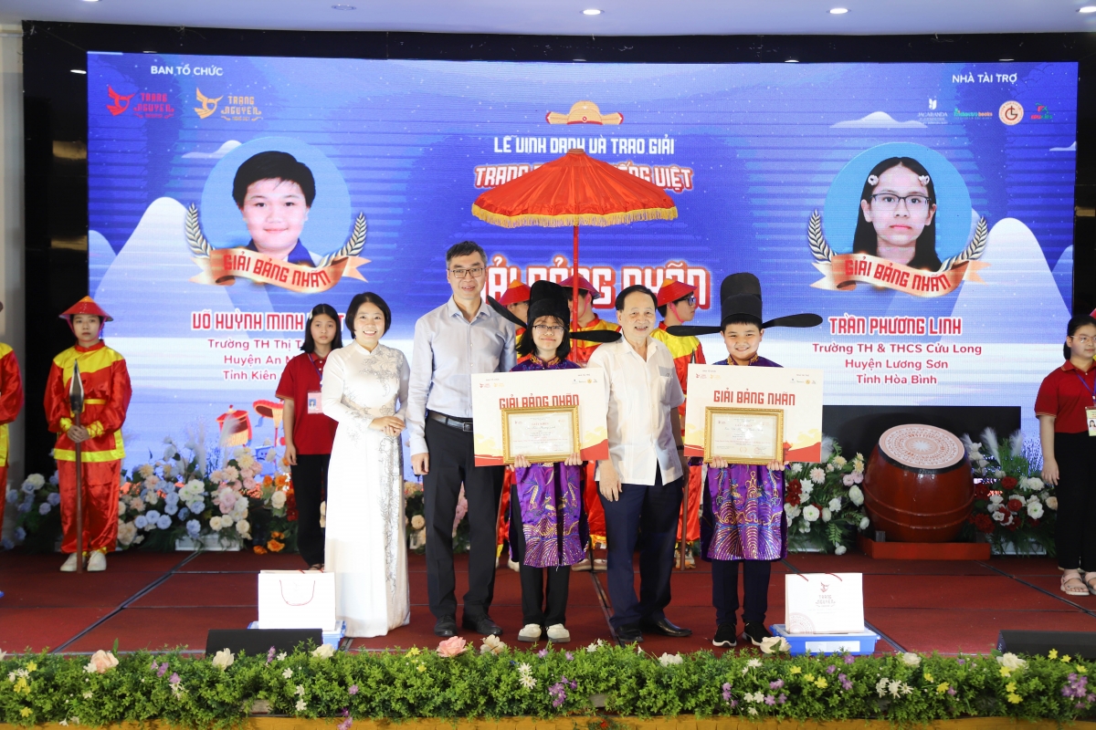 Trạng nguyên Tiếng Việt: Tôn vinh giá trị, ghi nhận hiền tài Trạng nguyên Tiếng Việt: Tôn vinh giá trị, ghi nhận hiền tài