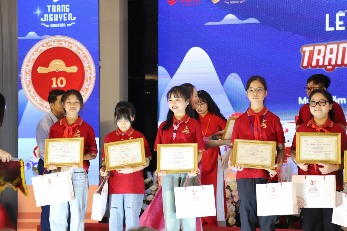 Trạng nguyên Tiếng Việt: Tôn vinh giá trị, ghi nhận hiền tài Trạng nguyên Tiếng Việt: Tôn vinh giá trị, ghi nhận hiền tài