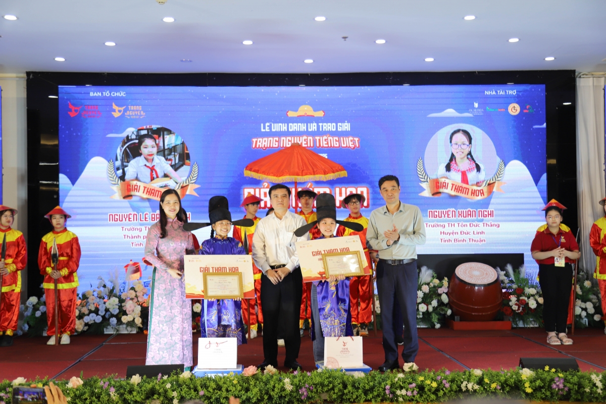 Trạng nguyên Tiếng Việt: Tôn vinh giá trị, ghi nhận hiền tài Trạng nguyên Tiếng Việt: Tôn vinh giá trị, ghi nhận hiền tài