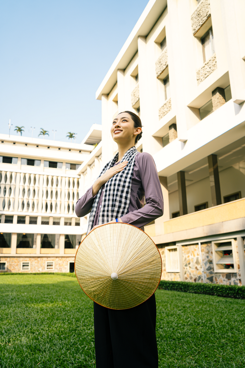 Lương Thùy Linh tri ân thế hệ phụ nữ Việt Nam đầy tự hào qua câu chuyện áo bà ba Lương Thùy Linh tri ân thế hệ phụ nữ Việt Nam đầy tự hào qua câu chuyện áo bà ba