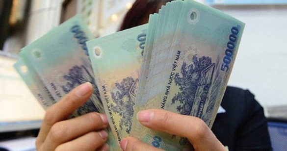 Lãi suất tăng: Cạnh tranh tiền gửi hay tín hiệu của cầu tín dụng?