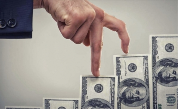 Dòng tiền dịch chuyển vào nhóm cổ phiếu vốn hóa trung bình