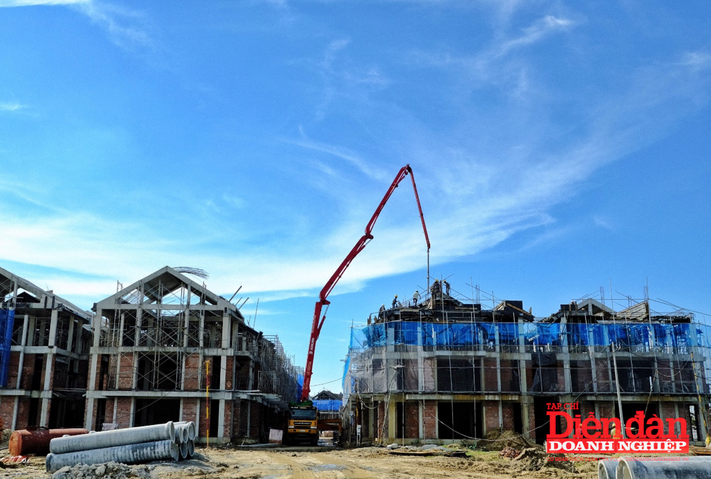 Thị trường biệt thự, nhà liền kề: Nhà đầu tư cần tầm nhìn và tính toán dài hạn Thị trường biệt thự, nhà liền kề: Nhà đầu tư cần tầm nhìn và tính toán dài hạn