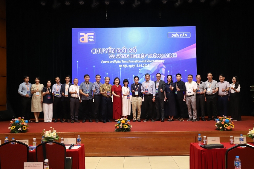 Diễn đàn Chuyển đổi số và Công nghiệp thông minh