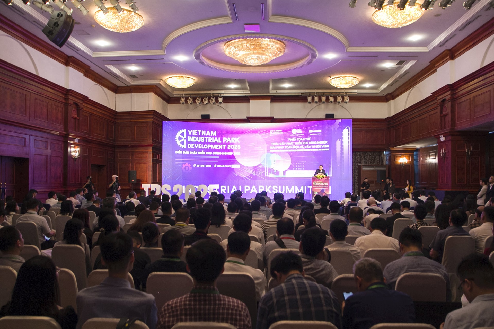 Tích hợp công nghệ 4.0 vào khu công nghiệp, hướng đi cho Việt Nam Tích hợp công nghệ 4.0 vào khu công nghiệp, hướng đi cho Việt Nam