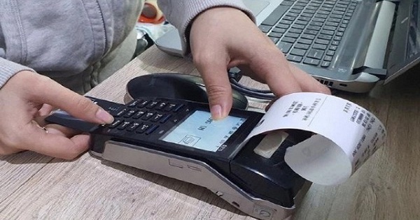 Ngành thuế tăng tốc triển khai ‘đưa’ hóa đơn điện tử từ máy tính tiền đến từng hộ kinh doanh