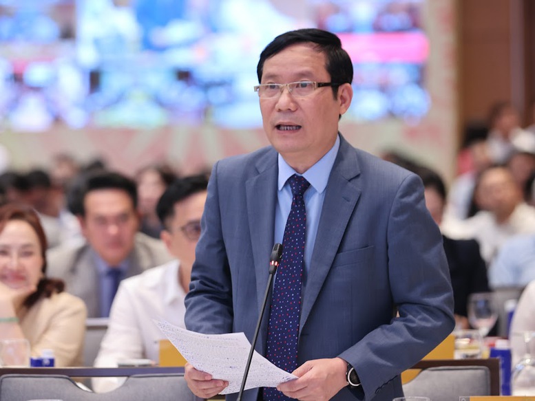 Mạnh dạn giao nhiệm vụ cho các hiệp hội doanh nghiệp Mạnh dạn giao nhiệm vụ cho các hiệp hội doanh nghiệp