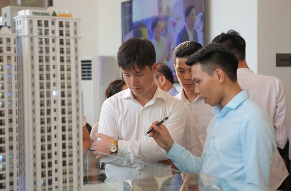 Người thu nhập trung bình "mắc kẹt" giữa thị trường nhà ở Người thu nhập trung bình "mắc kẹt" giữa thị trường nhà ở