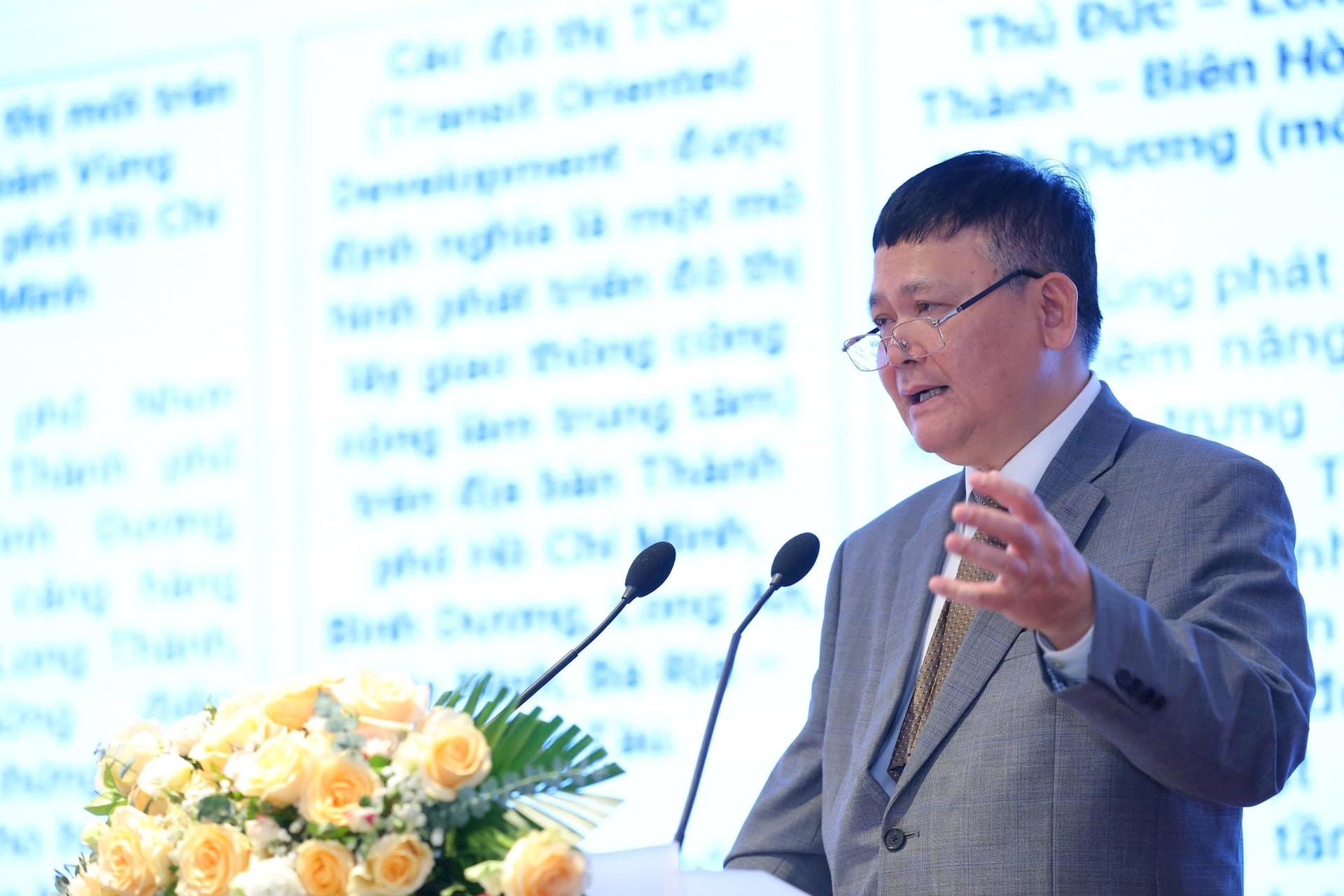 Kiến tạo động lực tăng trưởng mới