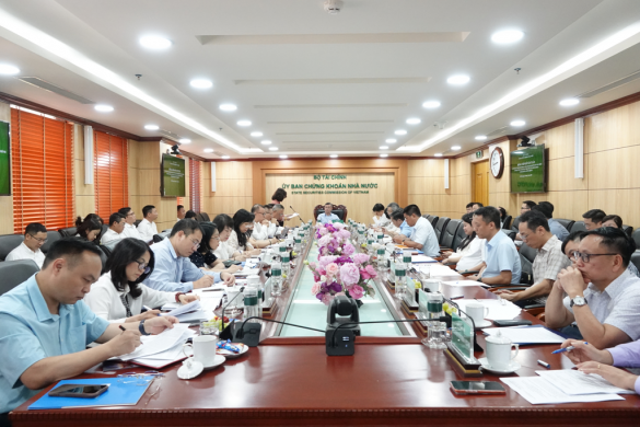 Phát triển thị trường chứng khoán theo chiều sâu, tiệm cận chuẩn mực quốc tế