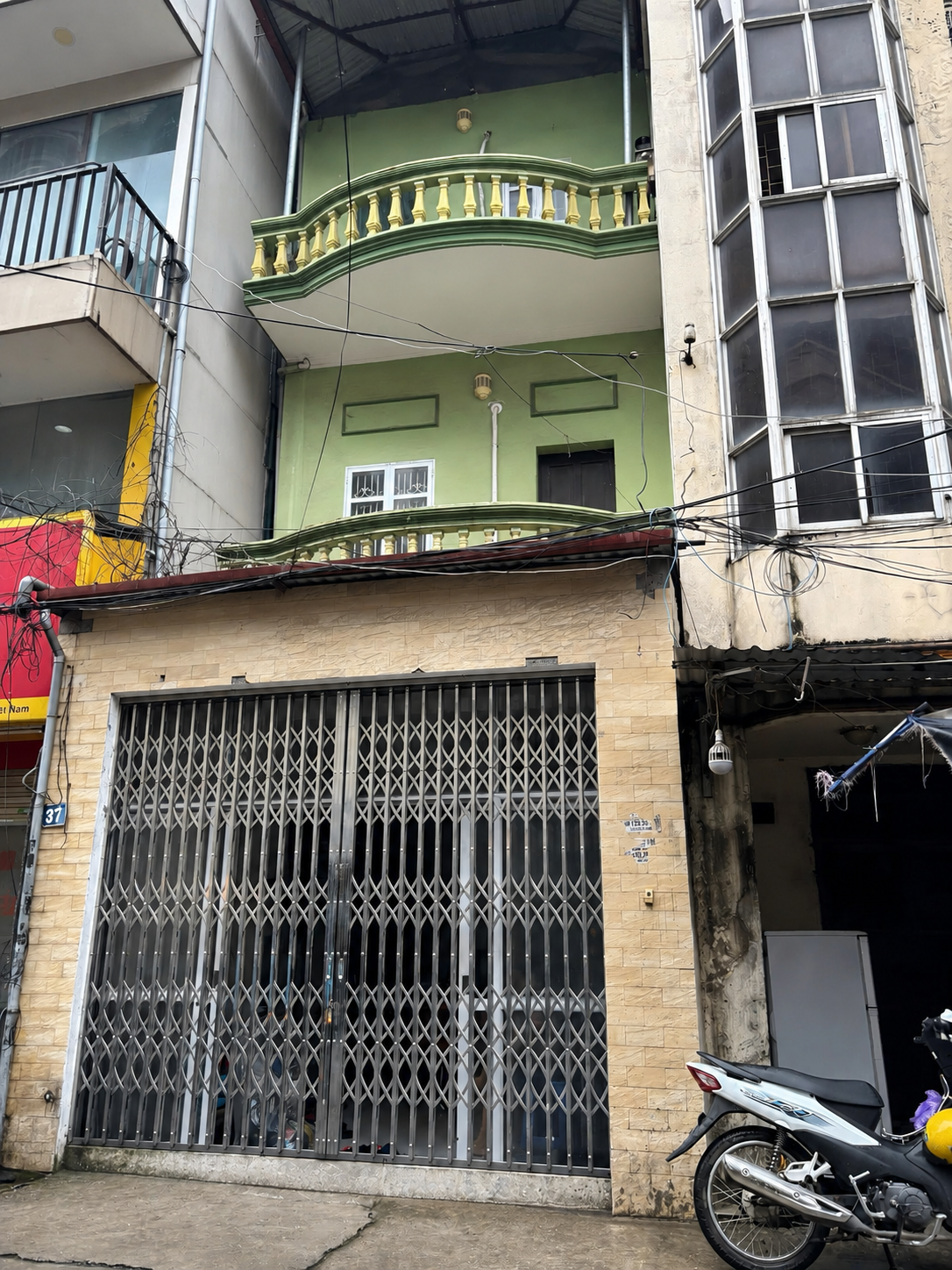 Nhà trong ngõ triệu đô giữa cơn khát người mua Nhà trong ngõ triệu đô giữa cơn khát người mua