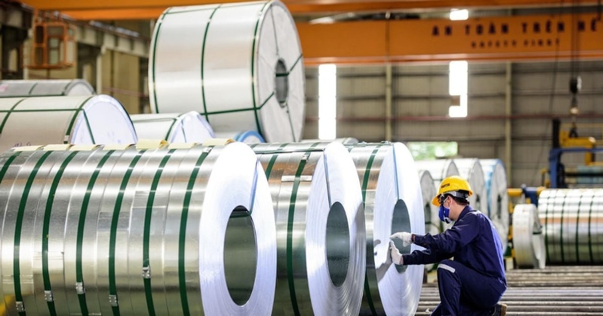 Mỹ nâng gấp đôi thuế nhập khẩu thép và nhôm lên 50%, doanh nghiệp nói gì? Mỹ nâng gấp đôi thuế nhập khẩu thép và nhôm lên 50%, doanh nghiệp nói gì?