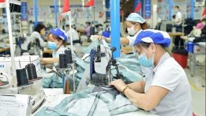 Doanh nghiệp dệt may "chạy đua" mở rộng thị trường