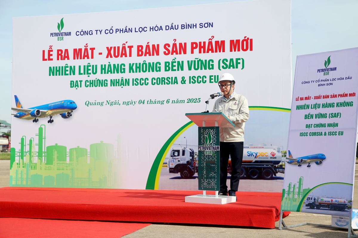 BSR xuất bán lô sản phẩm mới Nhiên liệu hàng không bền vững (SAF) BSR xuất bán lô sản phẩm mới Nhiên liệu hàng không bền vững (SAF)