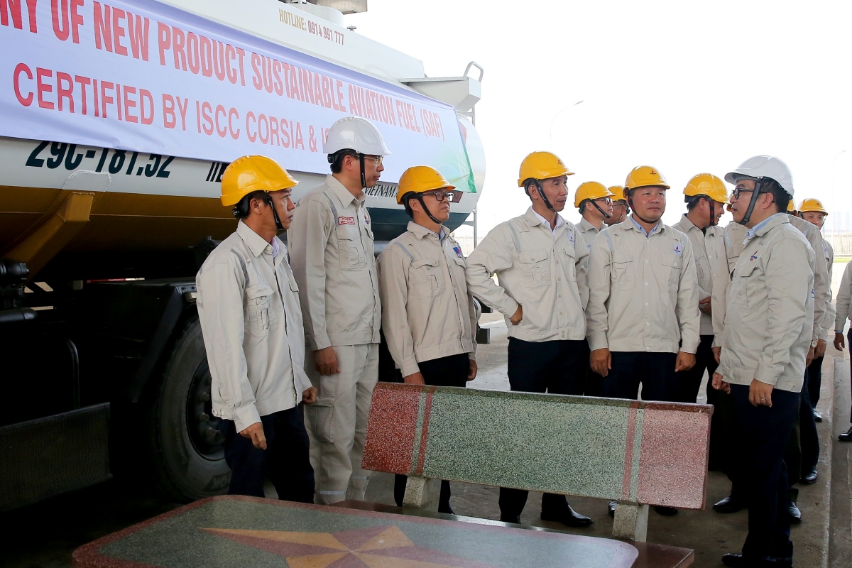 BSR xuất bán lô sản phẩm mới Nhiên liệu hàng không bền vững (SAF) BSR xuất bán lô sản phẩm mới Nhiên liệu hàng không bền vững (SAF)