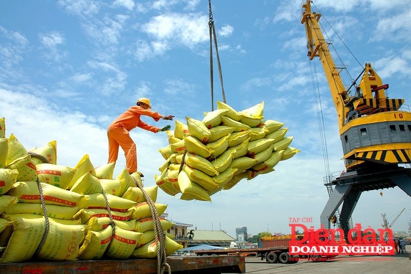 Nửa cuối 2025 và năm 2026 sẽ chứng kiến hỗ trợ tài khóa, tiền tệ và cải cách thể chế