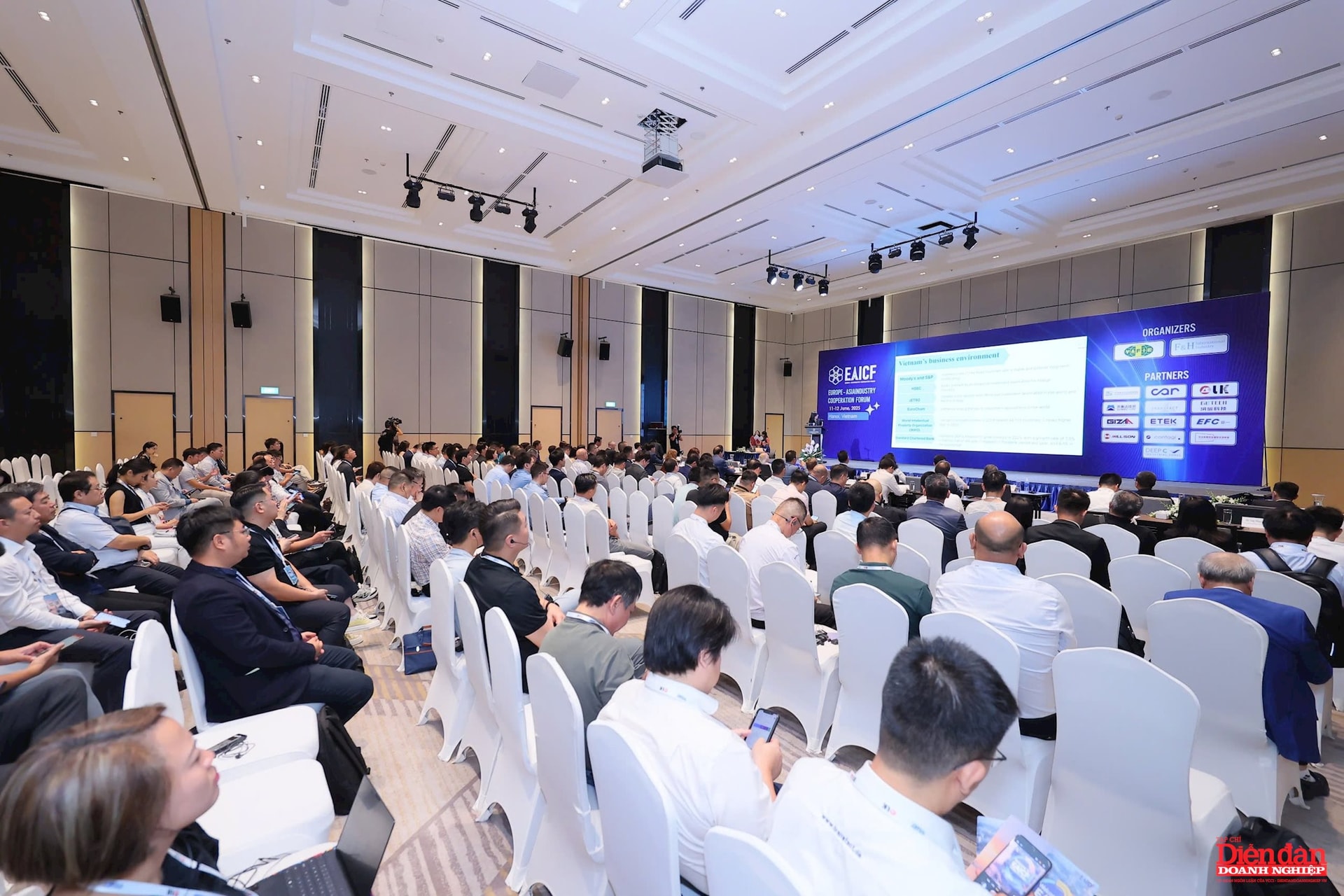 Xây dựng những cây cầu mới kết nối các doanh nghiệp Á – Âu Xây dựng những cây cầu mới kết nối các doanh nghiệp Á – Âu