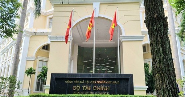 Bộ Tài chính hướng dẫn rõ việc xử lý trụ sở, nhà đất công sau sắp xếp đơn vị