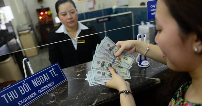 Ổn định thị trường ngoại hối, kiểm soát giao dịch mua bán ngoại tệ trái quy định