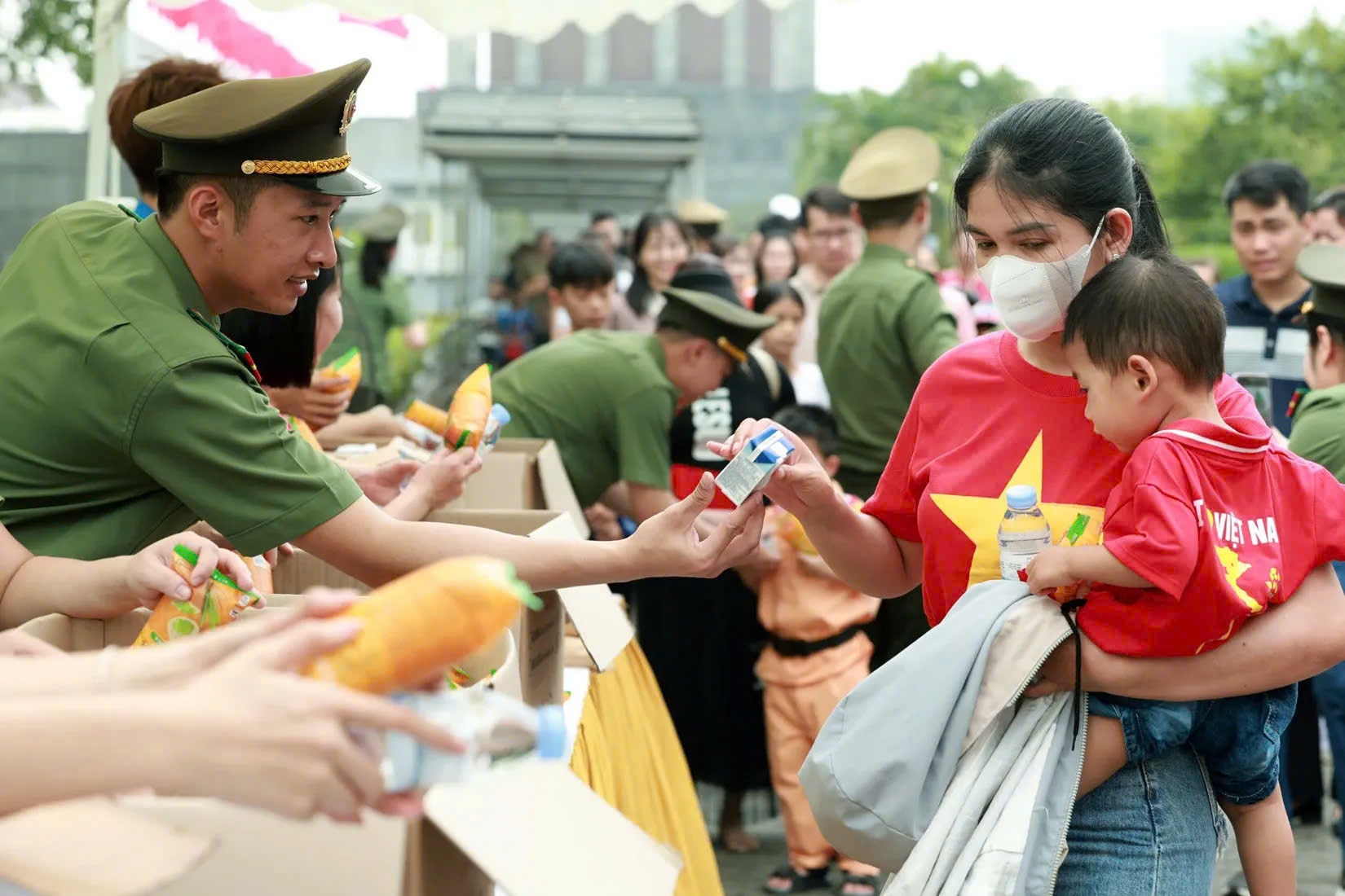 Hà Nội bứt tốc du lịch năm 2025: Từ sản phẩm mới đến chiến lược vùng Hà Nội bứt tốc du lịch năm 2025: Từ sản phẩm mới đến chiến lược vùng