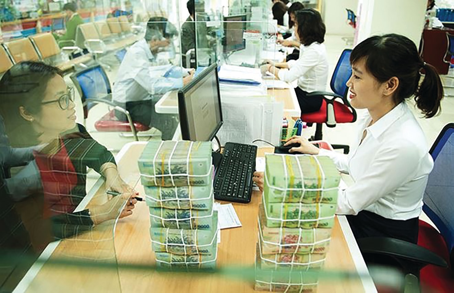 Còn dư địa giảm lãi vay? Còn dư địa giảm lãi vay?