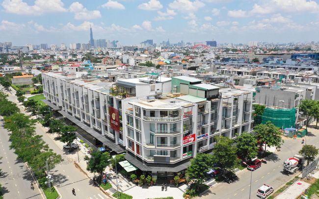 Nhà phố biệt thự phía Nam lao dốc thanh khoản giá vẫn tiếp tục leo thang