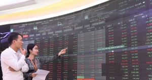 Nhóm chứng khoán phát tín hiệu sớm, VN-Index chờ vượt 1.850 điểm