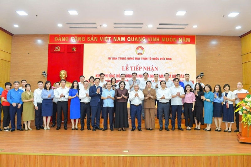 Ngành Ngân hàng chung tay xóa nhà tạm, nhà dột nát Ngành Ngân hàng chung tay xóa nhà tạm, nhà dột nát